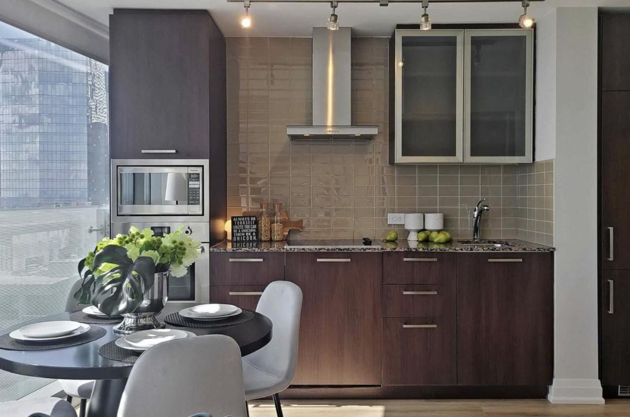 Central Condo In The Heart Of Toronto Exterior photo