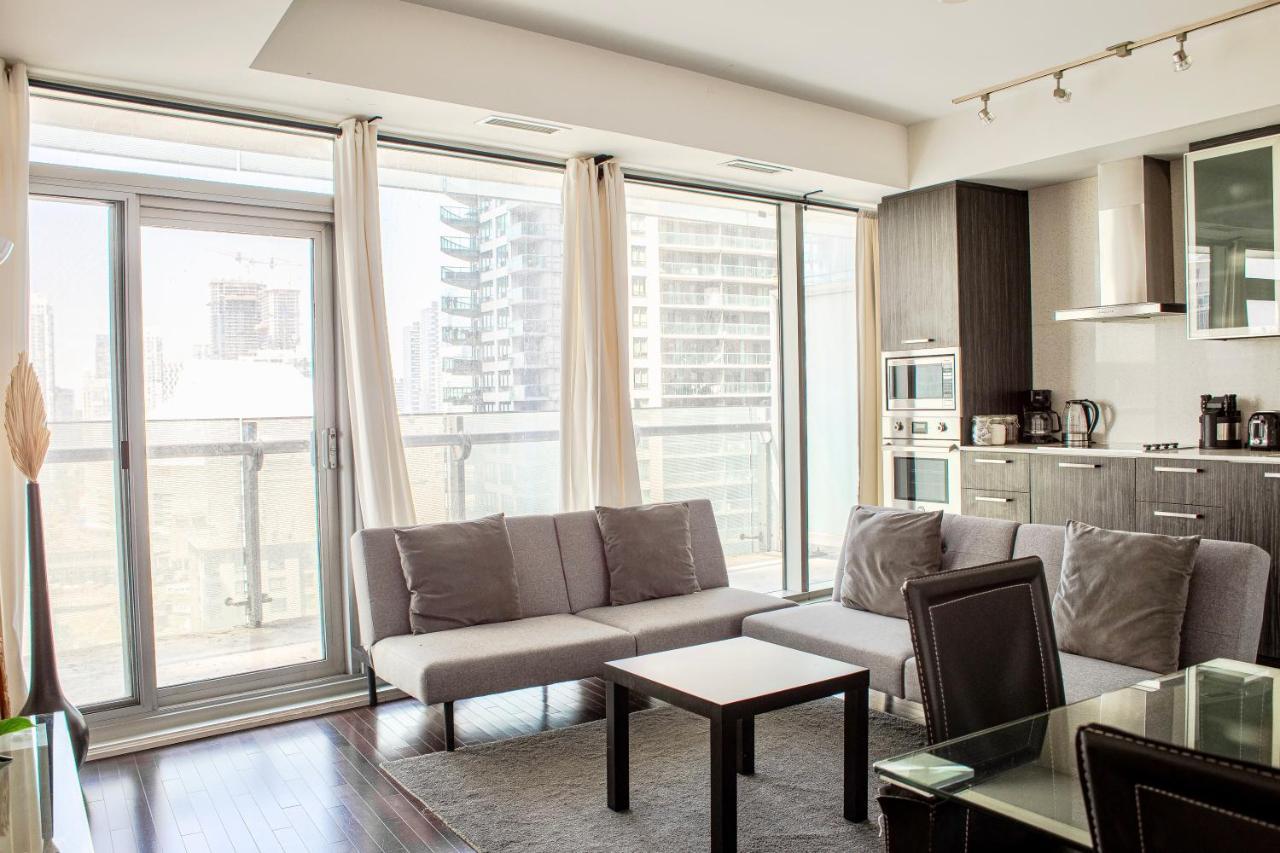 Central Condo In The Heart Of Toronto Exterior photo